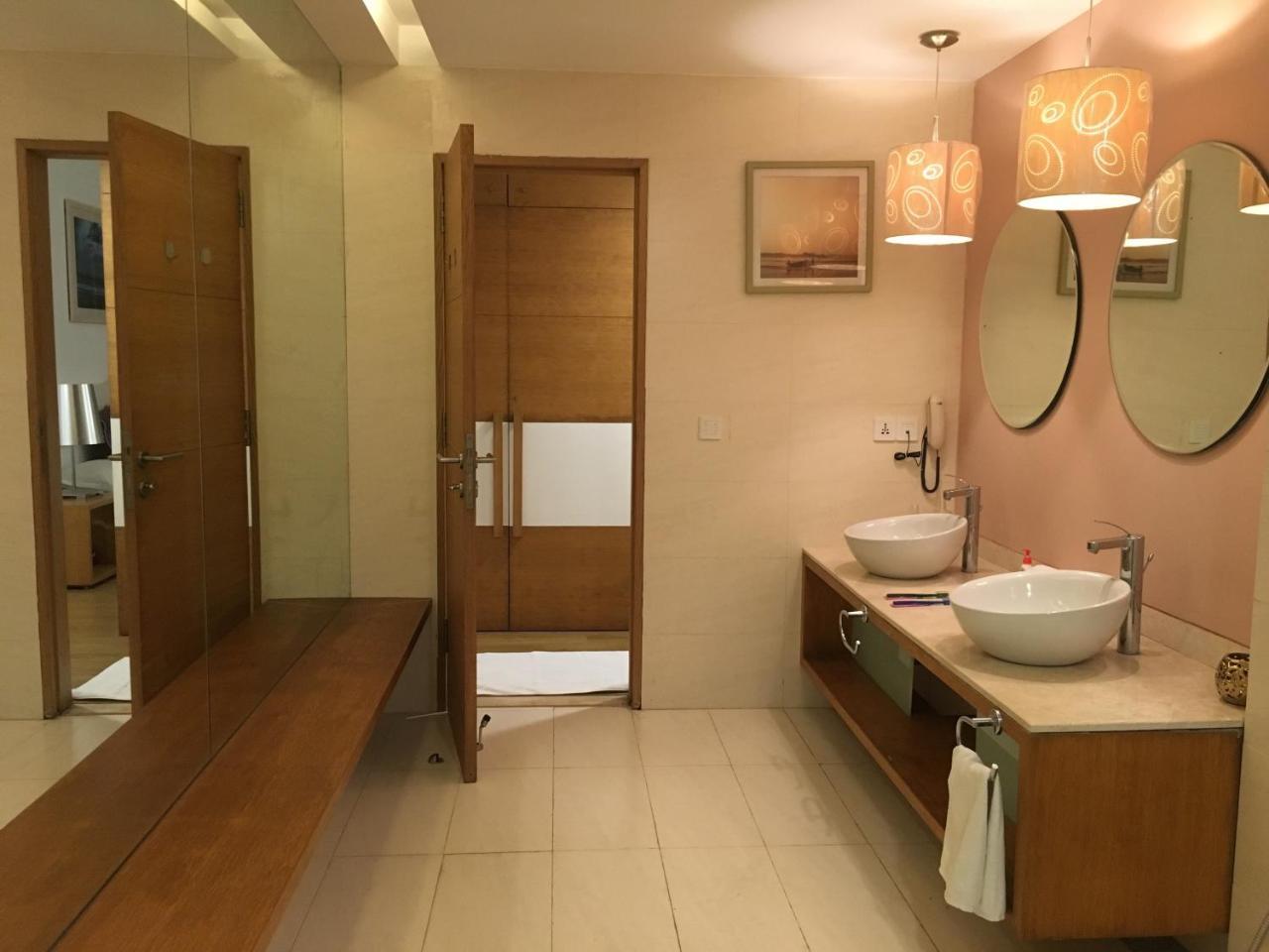 Infiniti Bay Private Pool Villa ดาโบลิม ภายนอก รูปภาพ